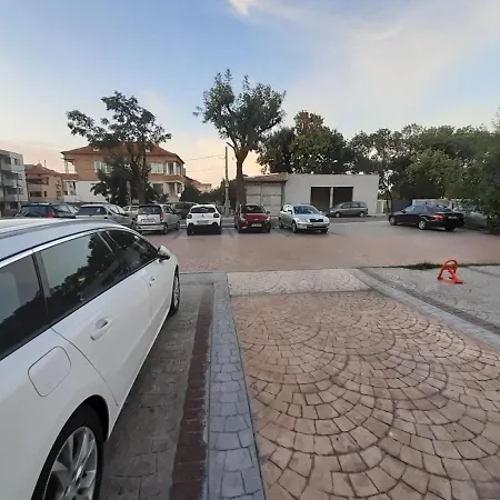 слънце и море сарафово Apartment Burgas